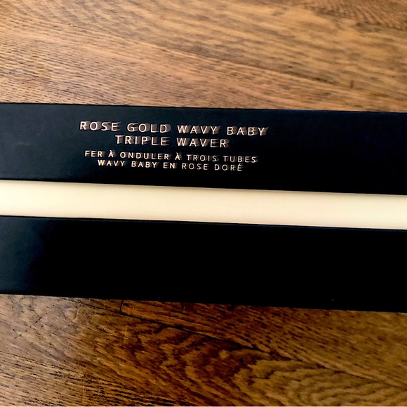 FOXYBAE - Picture 2 of 2